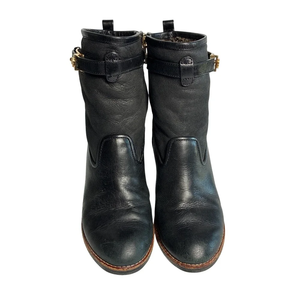 Tory Burch Black Leather‎ Wedge Ankle Boots Gold Logo Buckle Shearling Lined 8.5